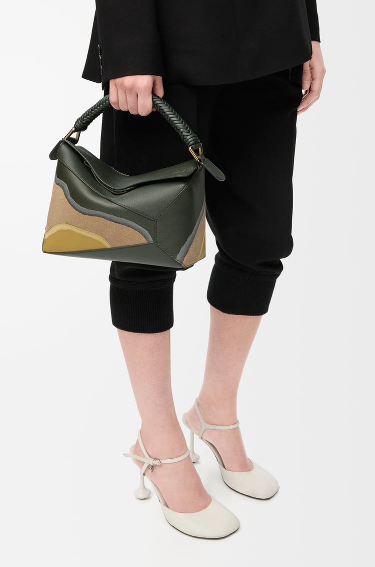 LOEWE パズルエッジ バッグ スモール（ナパカーフ） ボトルグリーン/オークル