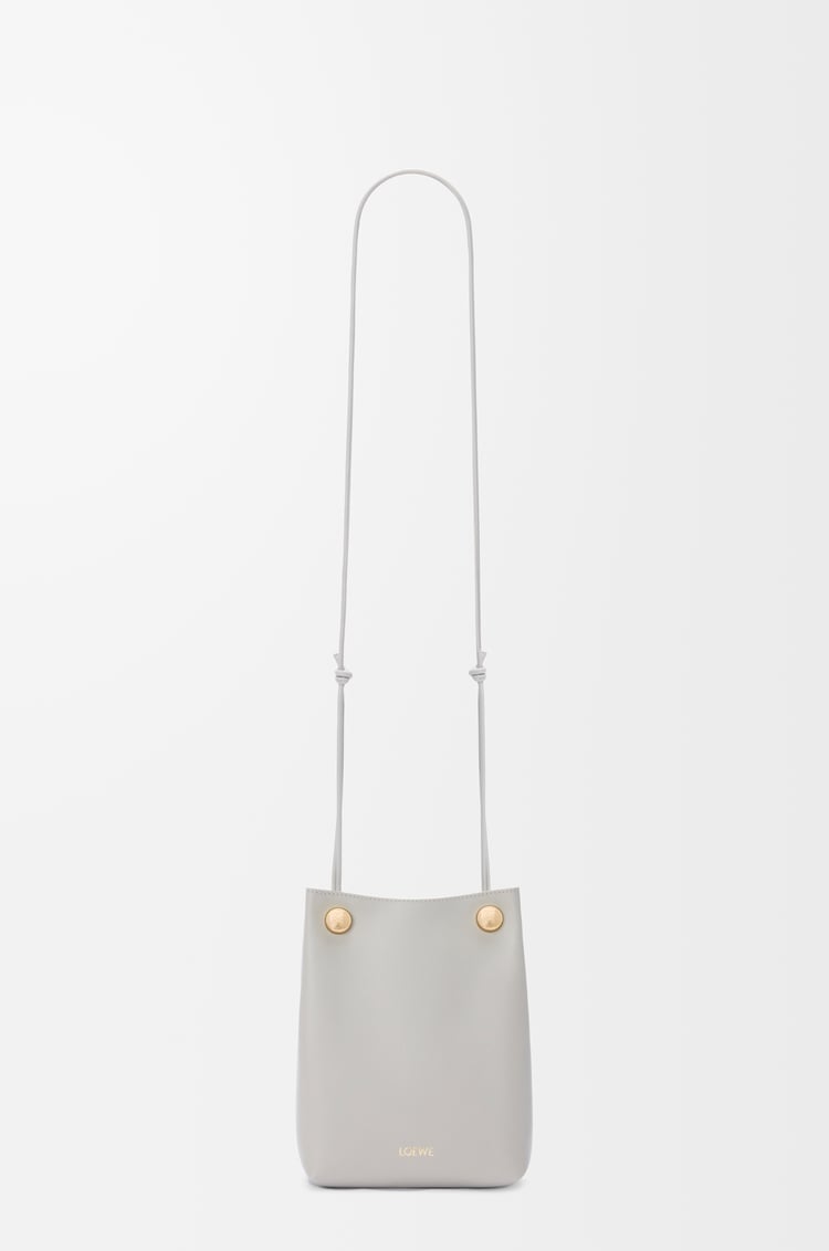 LOEWE 페블 파우치 - 스무스 카프스킨 쉘 그레이