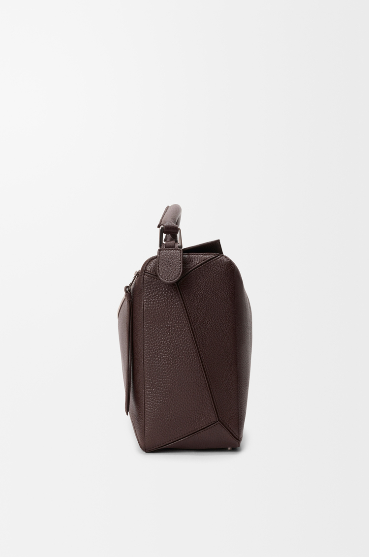 LOEWE 大号柔软粒面牛皮革 Puzzle 手袋 巧克力色