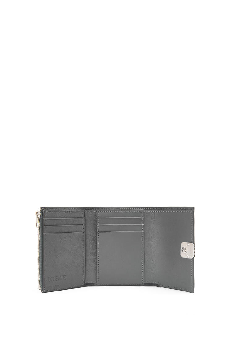 LOEWE Anagram small vertical wallet in pebble grain calfskin Asphalt Grey