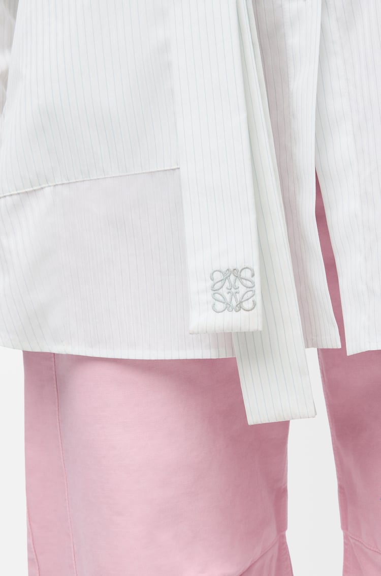 LOEWE Blouse pyjama ceinturée en coton Blanc/Gris