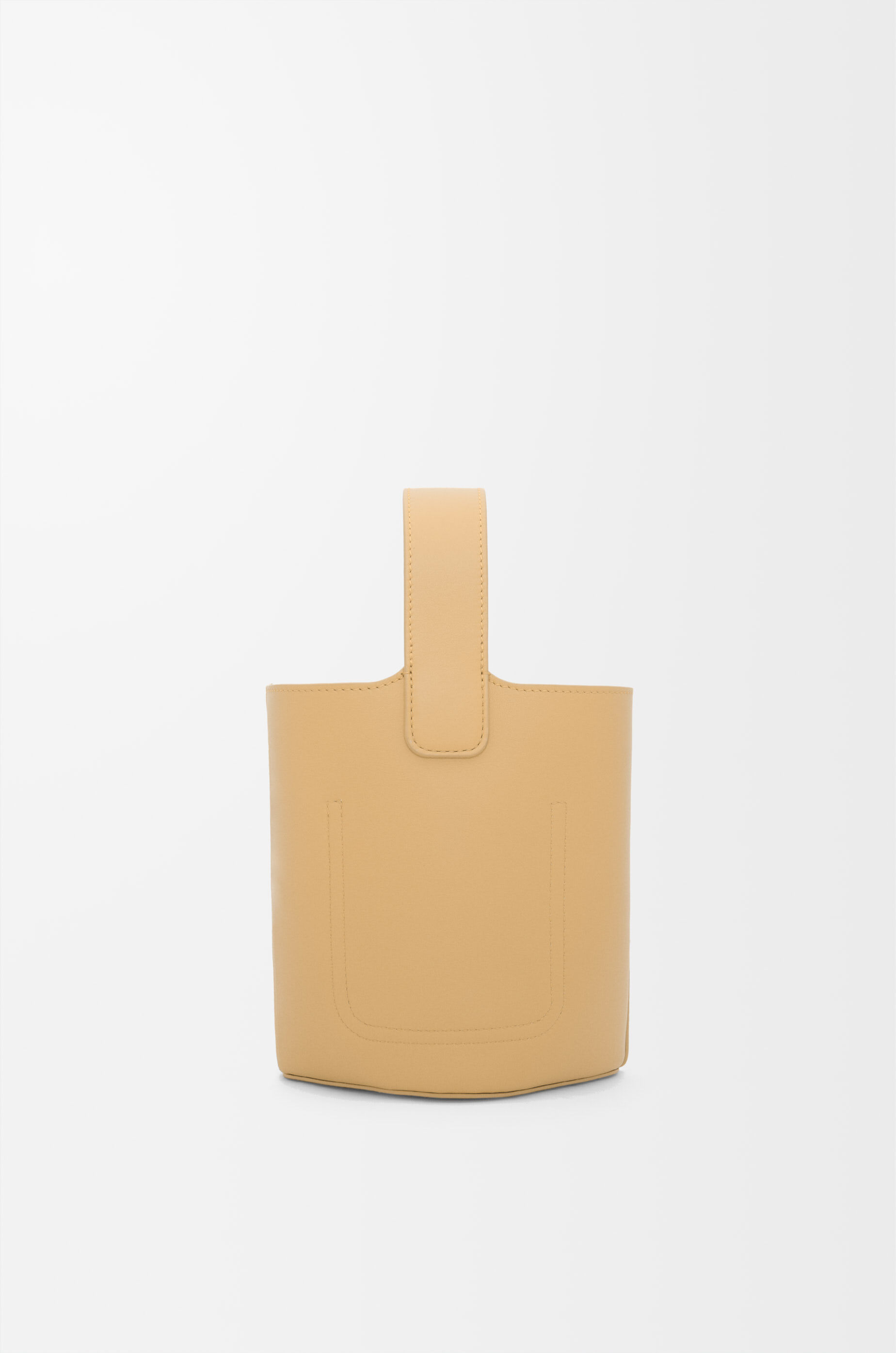 送料無料の商品 ペブル LOEWE - イエロー ミニ（スムースカーフ） バケットバッグ バッグ