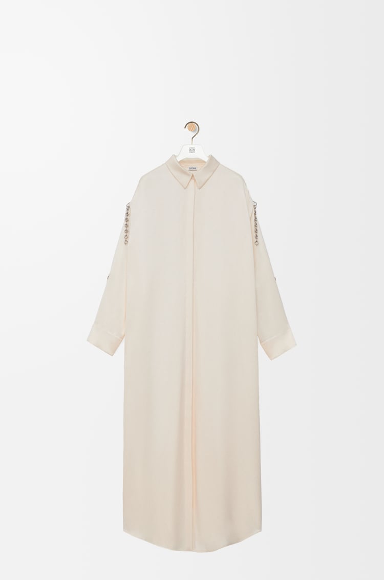 LOEWE Vestido camisero con cadena en seda Marfil