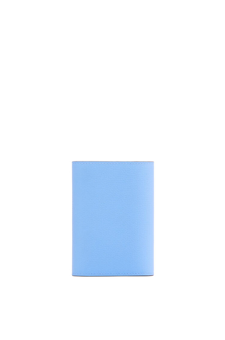 LOEWE Anagram small vertical wallet in pebble grain calfskin Celestine Blue pdp_rd