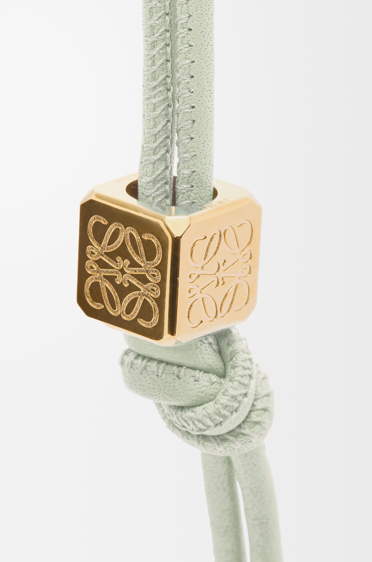 LOEWE Correa de personalización en piel de ternera clásica Jade Primaveral