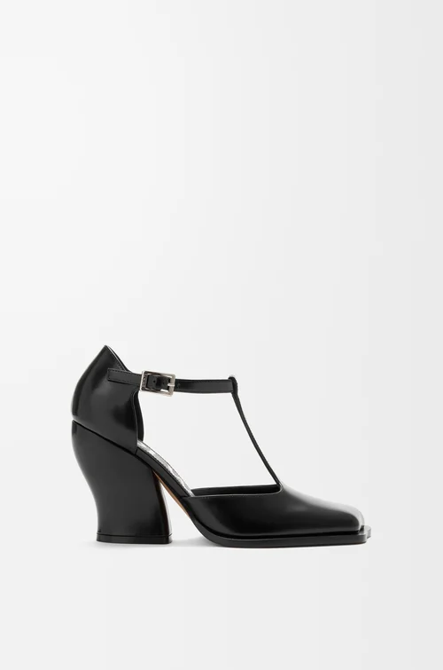 LOEWE Zapato de salón Onda con tira en T en piel de ternera Negro