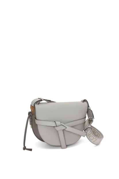 LOEWE Small Gate Dual bag in soft calfskin and jacquard 珍珠灰/深灰色 plp_rd