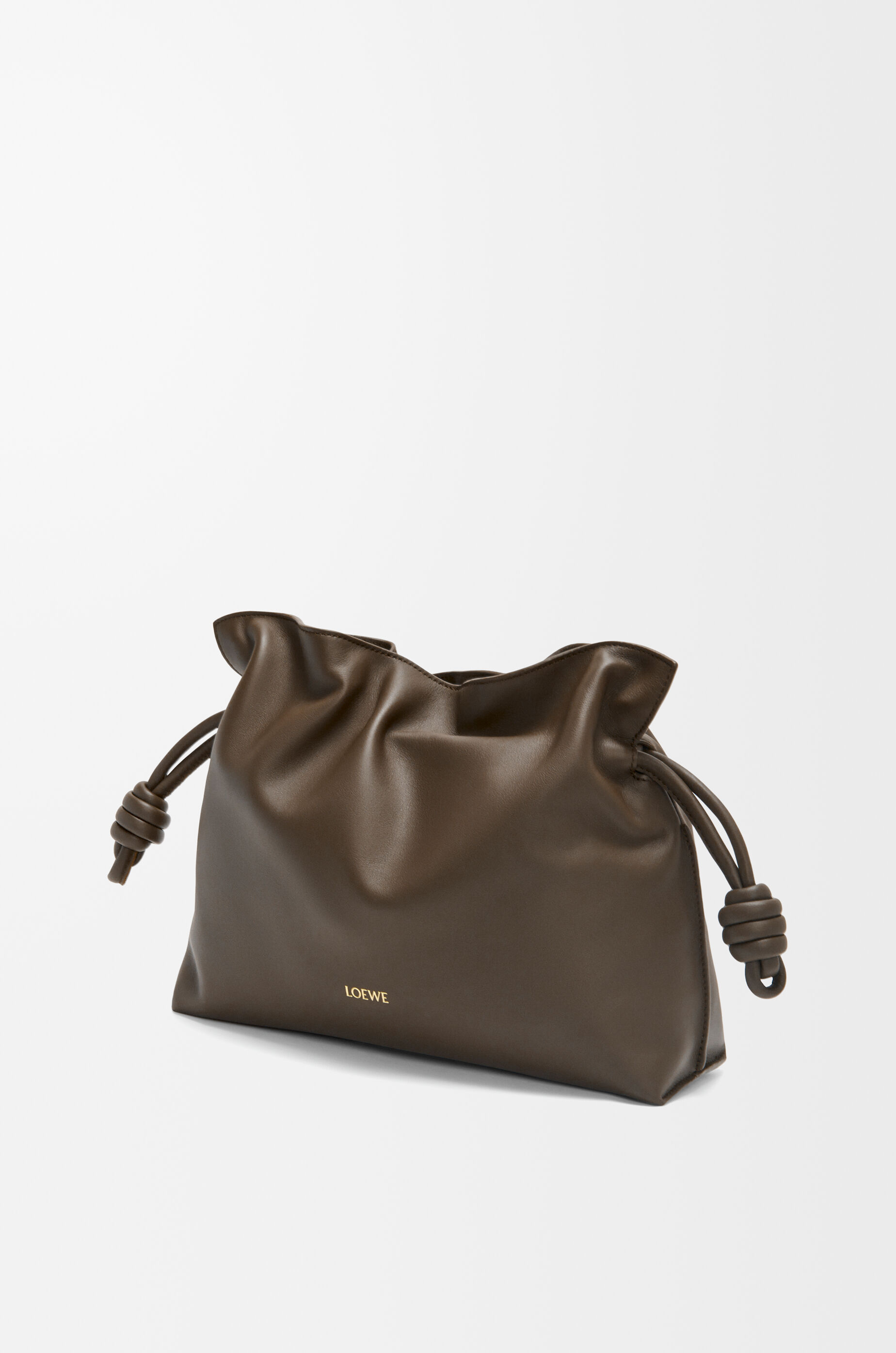 フラメンコクラッチ ミディアム（ナパカーフ） ブラウン - LOEWE