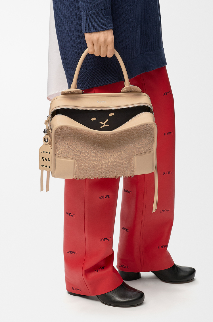 LOEWE Medium Lion Fringed Cut Amazona 180 bag in nappa lambskin ベージュ