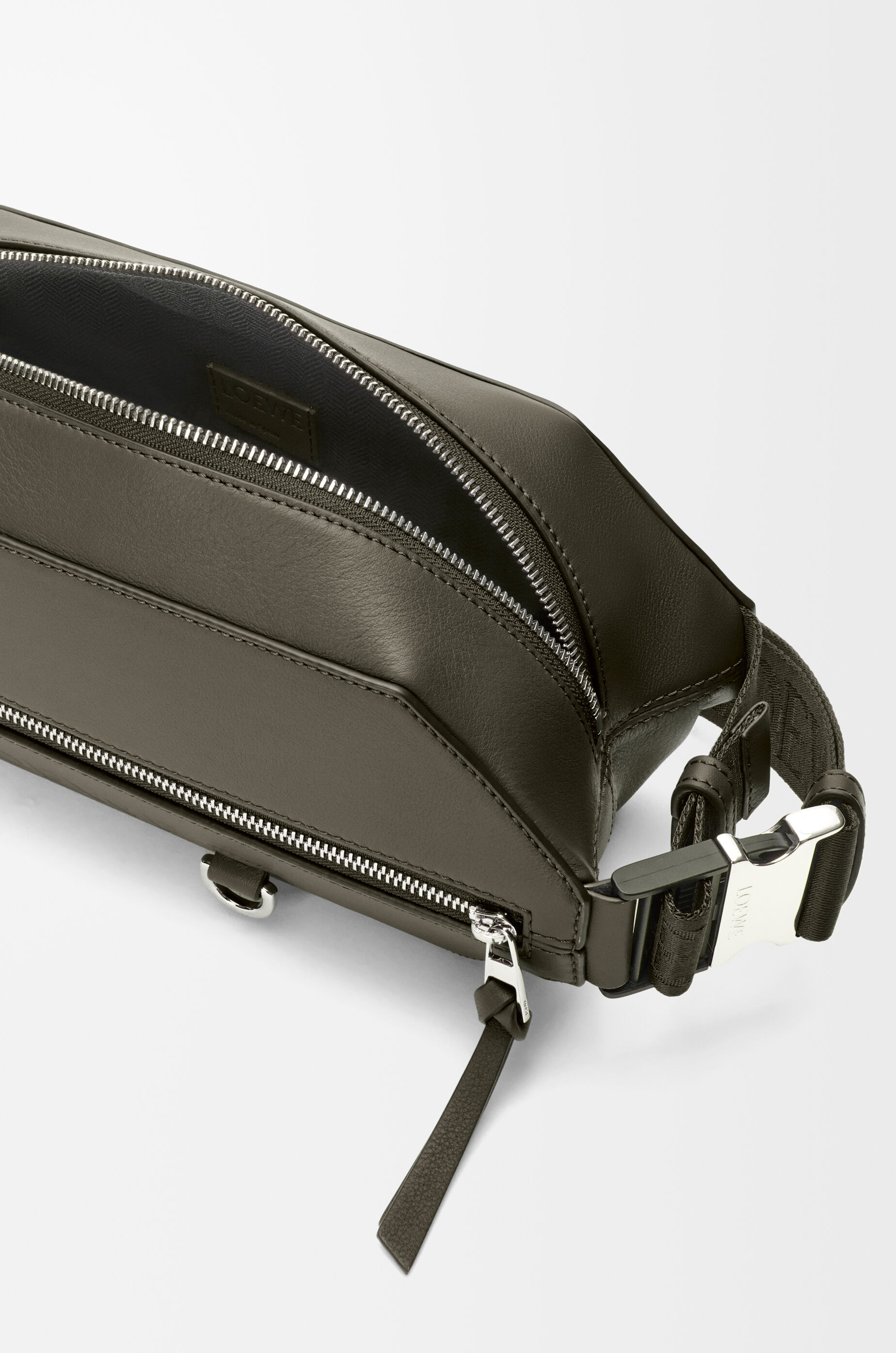 コンバーチブル スリング（クラシックカーフ） グリーン - LOEWE