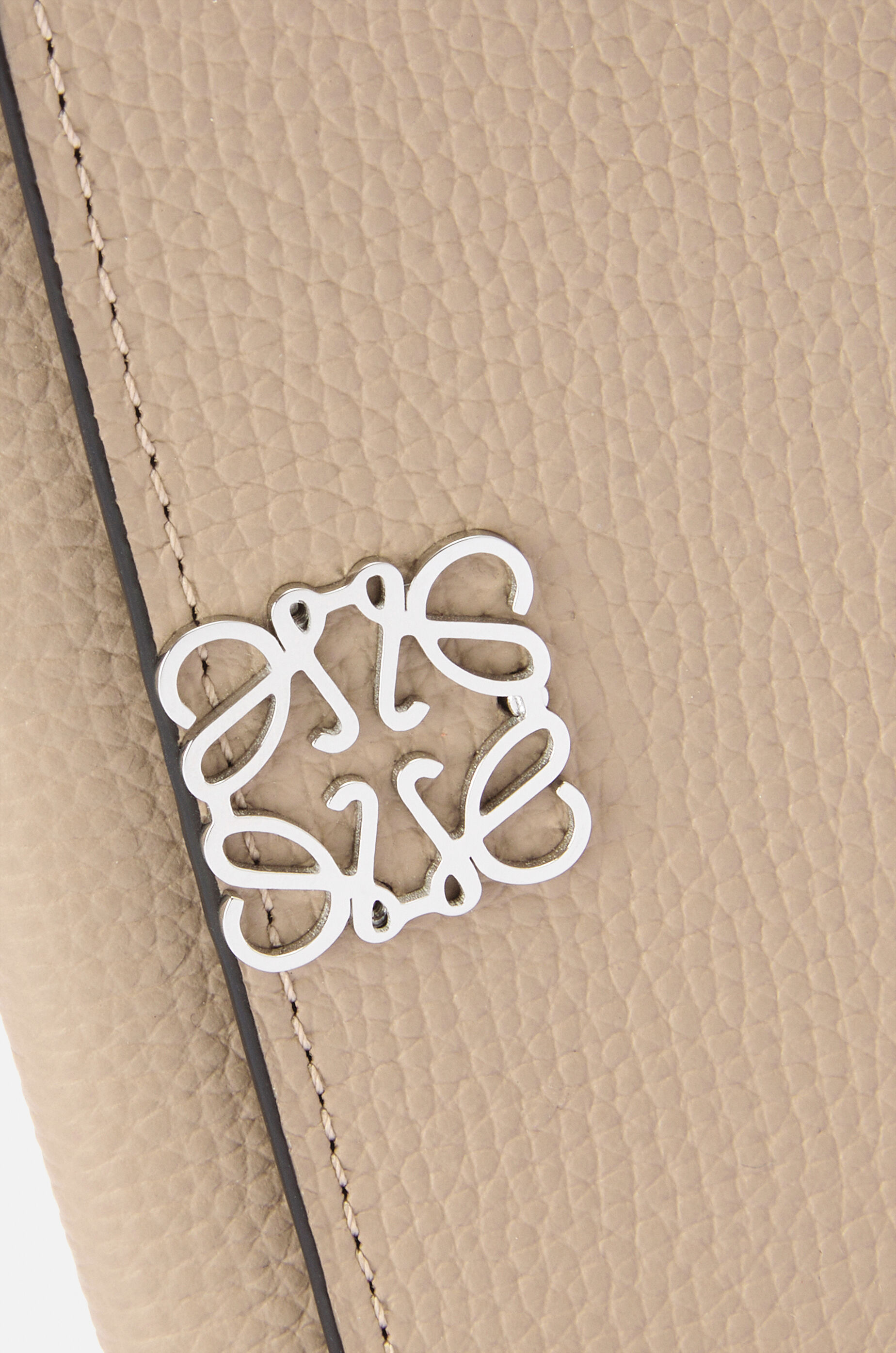Anagram small vertical wallet in pebble grained calfskin