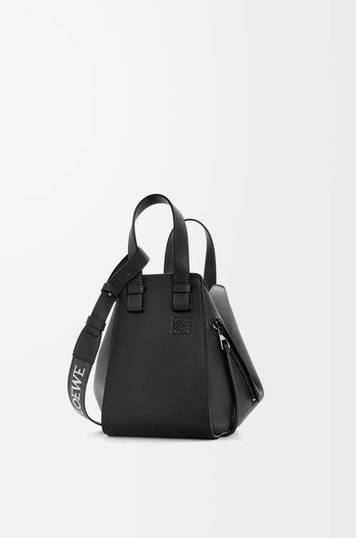 ハンモックバッグ コンパクト（サテンカーフ） ブラック - LOEWE