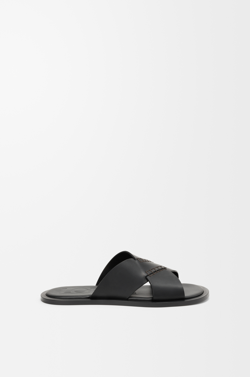 Flex criss-cross slide in vegetable-tanned calfskin