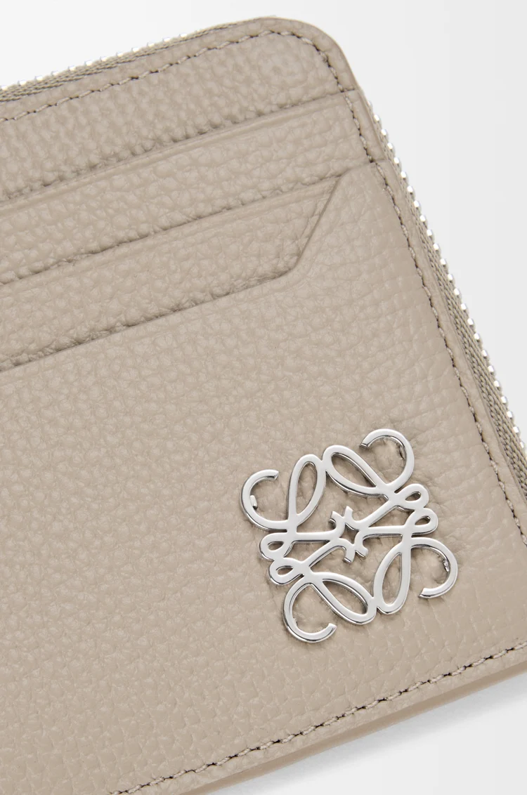 LOEWE アナグラム スクエア コインカードホルダー（ペブルグレインカーフ） クレイ