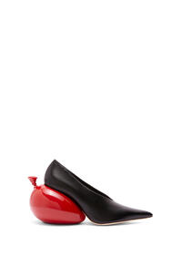 LOEWE Zapato de salón Balloon en piel de ternera Negro/Rojo