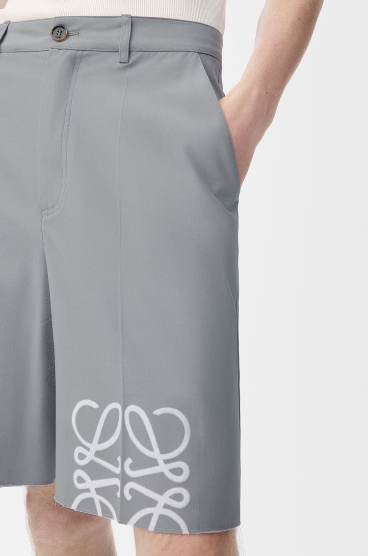 LOEWE 棉质 Anagram 短裤 浅灰色