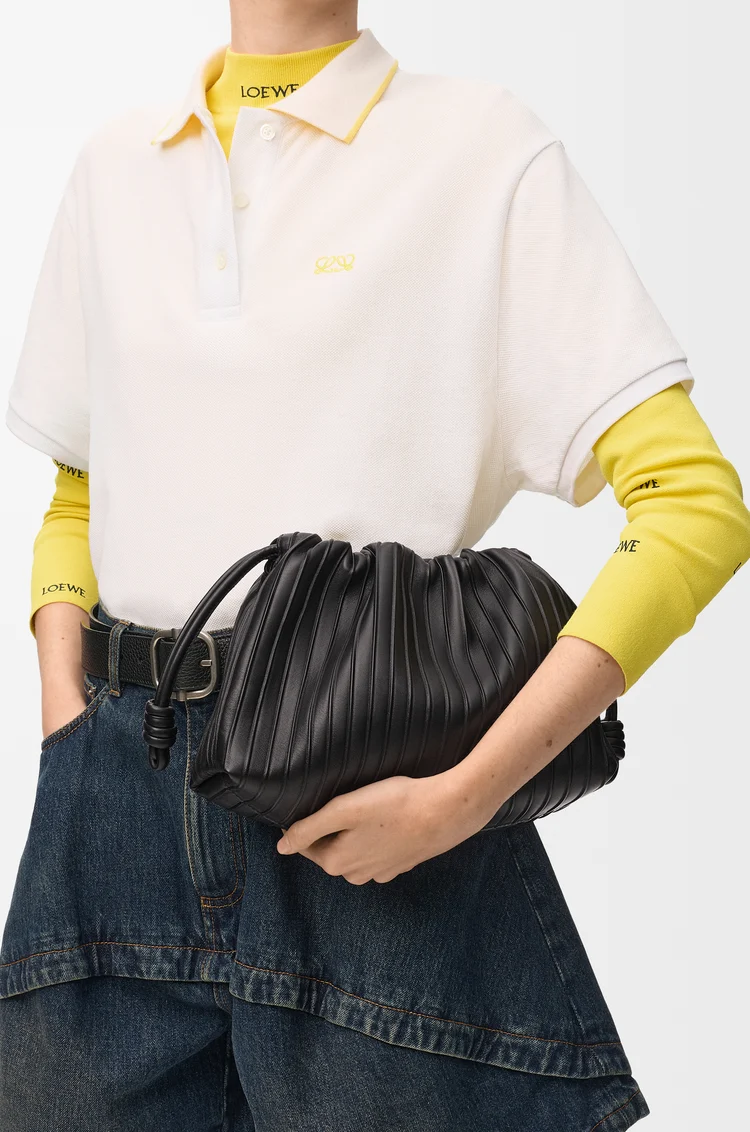 LOEWE Bolso Flamenco pleats purse mini en piel napa de cordero Negro