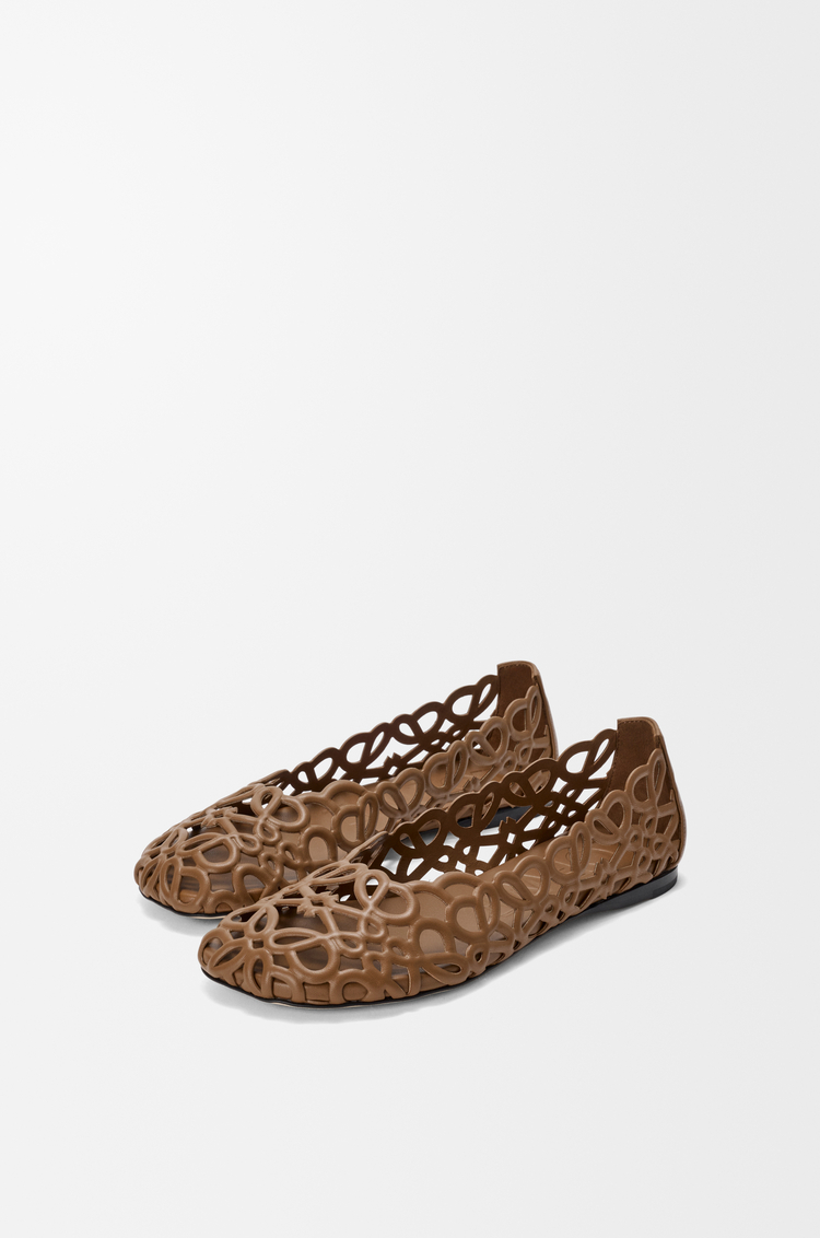 LOEWE Petal Anagram ballerina in lambskin Oak