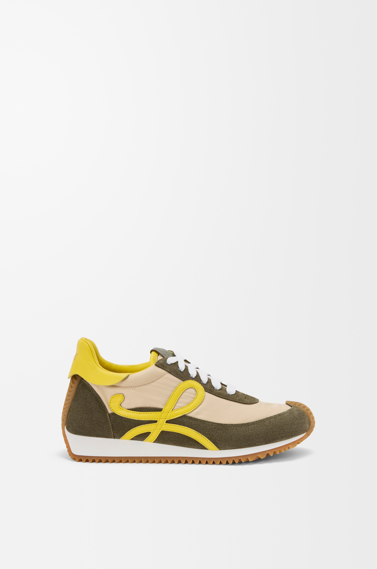 LOEWE Sneaker Flow Runner 2.0 in nylon e pelle scamosciata Crema/Giallo/Verde Oliva