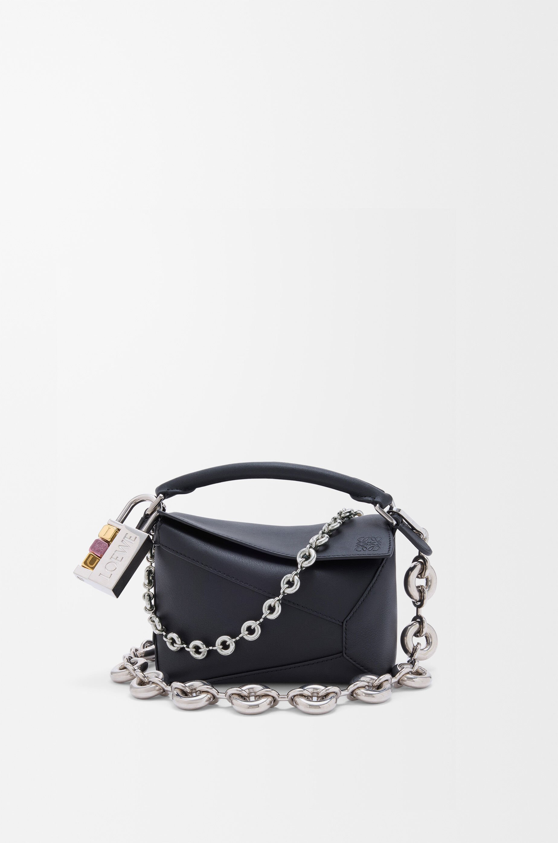 【LOEWE】ロエベ 真鍮 パドロック チャーム パドロック チャーム （真鍮） シルバー - LOEWE