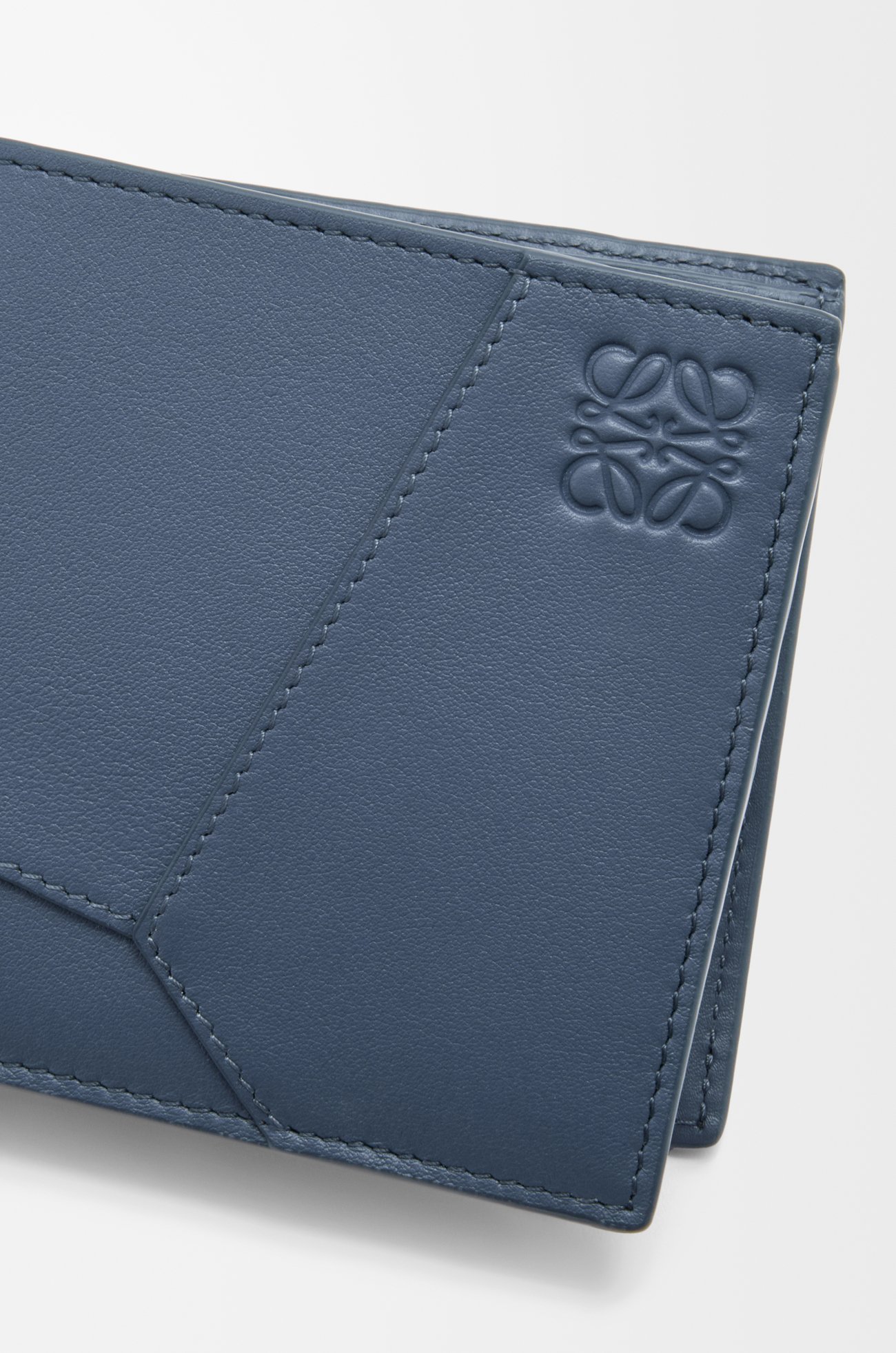 LOEWE パズル バイフォールド コインウォレット（クラシックカーフ） インディゴダイ