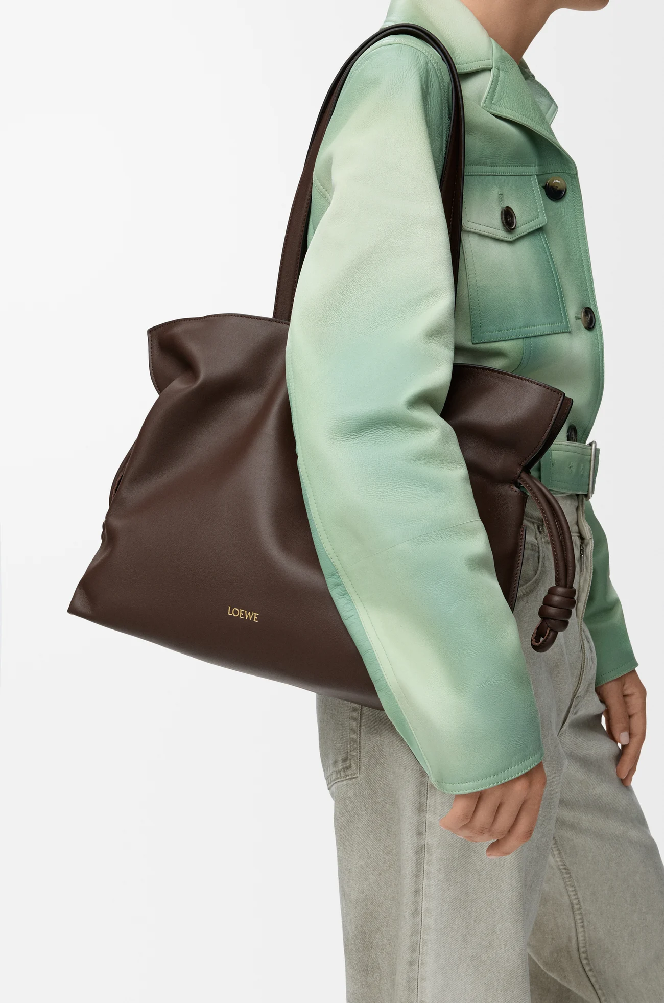 LOEWE Große Flamenco Clutch aus Nappa-Kalbsleder Schokoladenbraun