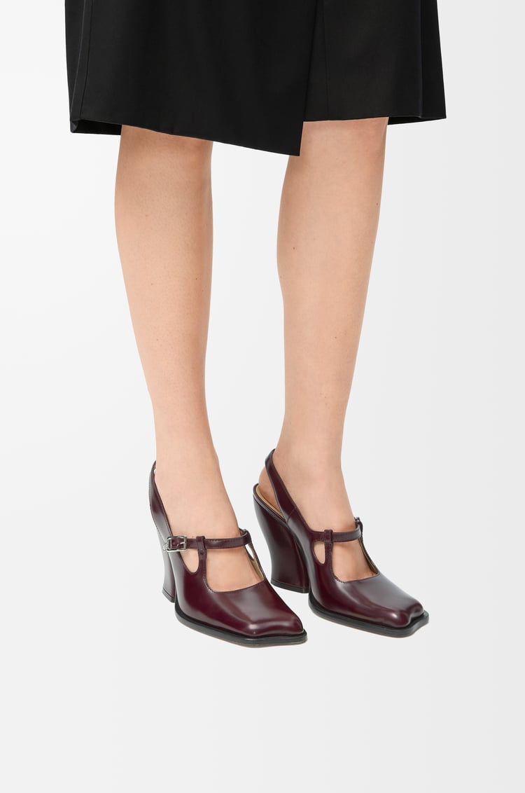 LOEWE Onda slingback pump in brushed calfskin Burgundy