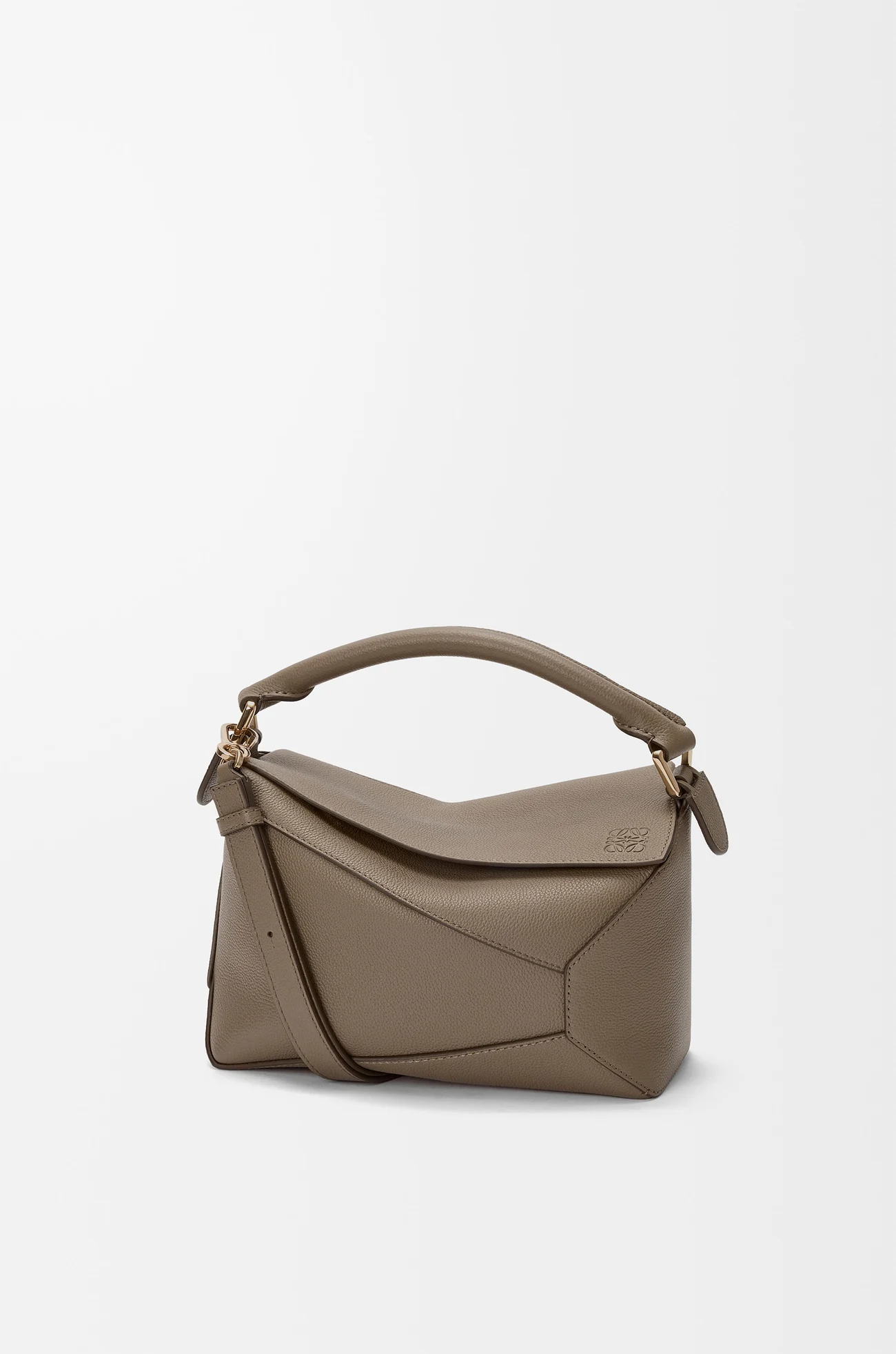 LOEWE Petit sac Puzzle Edge en cuir de veau grainé souple Taupe