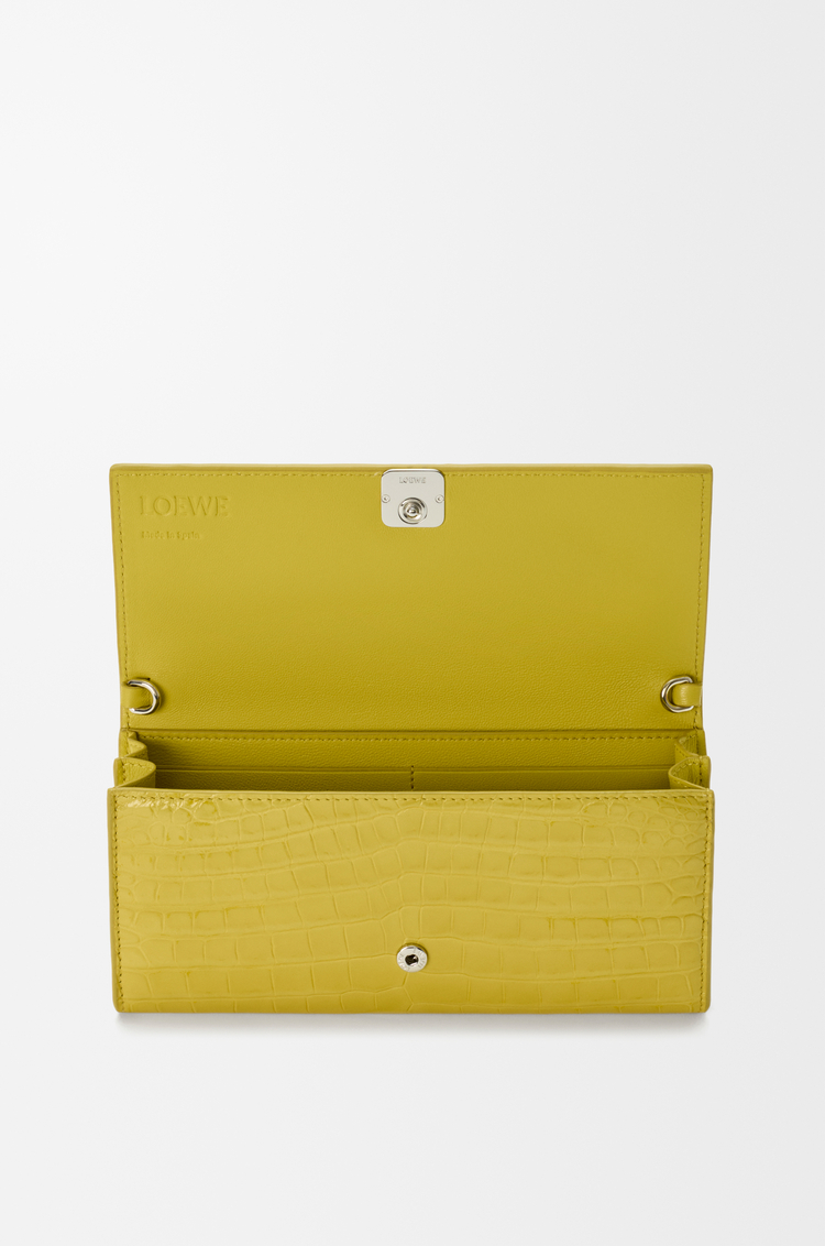 LOEWE Portafoglio Anagram con catena in pelle di coccodrillo lucida Quarzo Citrino
