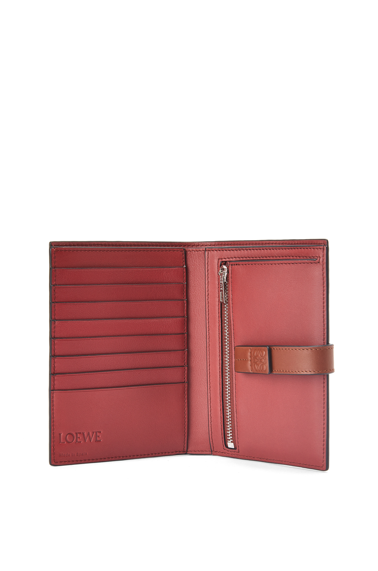 LOEWE Medium vertical wallet in soft grained calfskin Light Caramel/Pecan