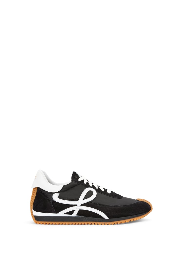 LOEWE Sneakers Flow Runner en nylon et veau velours NOIR/BLANC