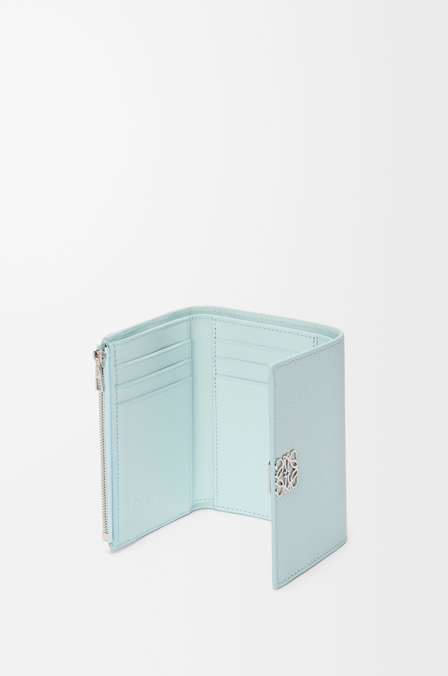 関税・送料込！【LOEWE】Pebble Small Vertical Wallet Pebble small vertical wallet in shiny nappa calfskin Black
