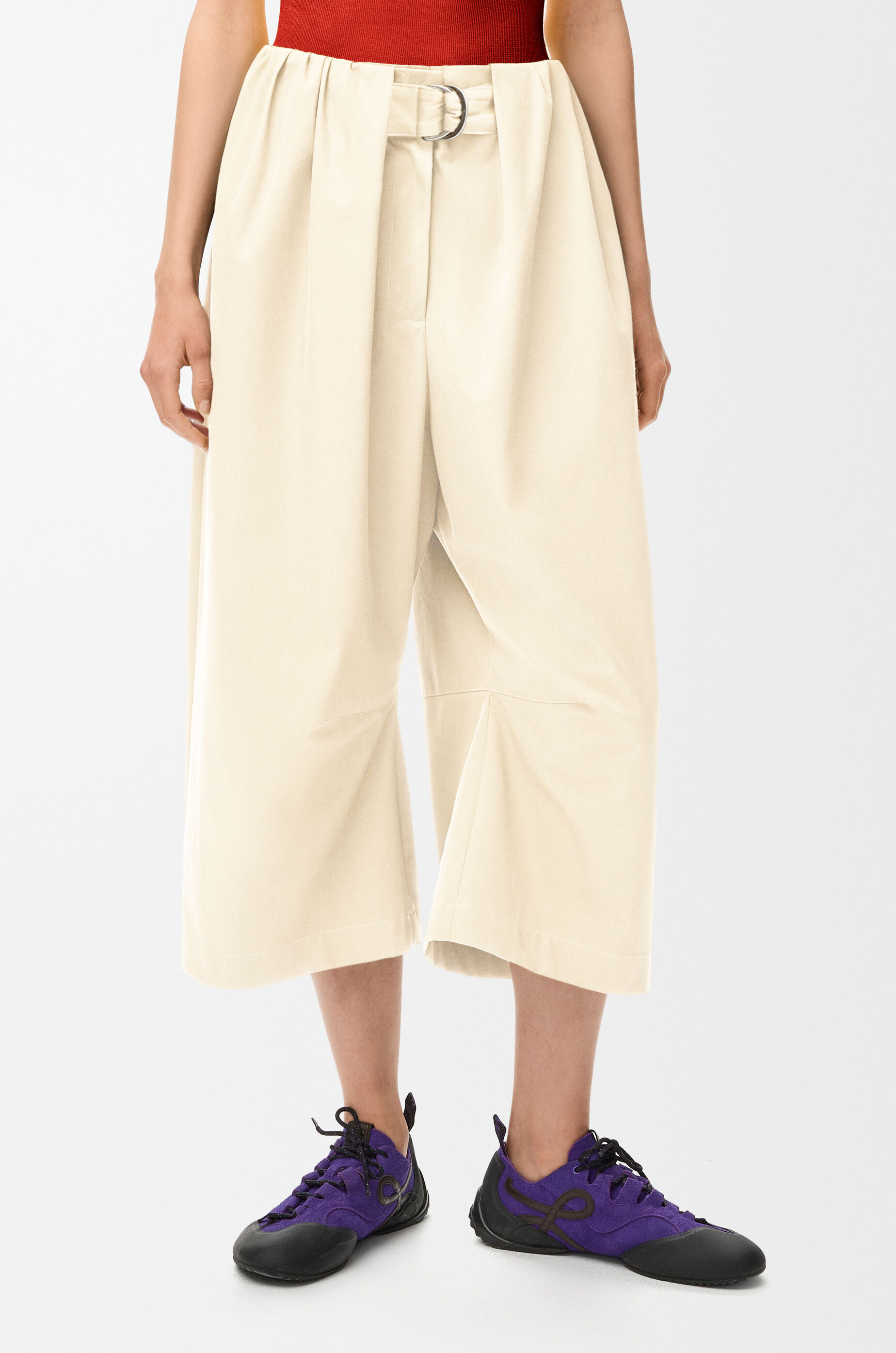 Cropped belted trousers in cotton and silk Beige - LOEWE