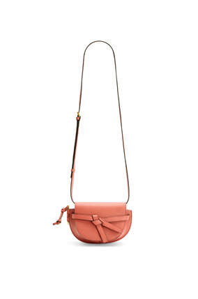 LOEWE Mini Gate dual bag in pebble grain calfskin Pink Tulip plp_rd