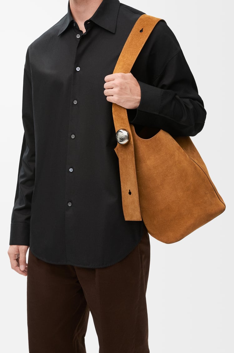 LOEWE Large Pebble bucket bag in suede calfskin Tobacco
