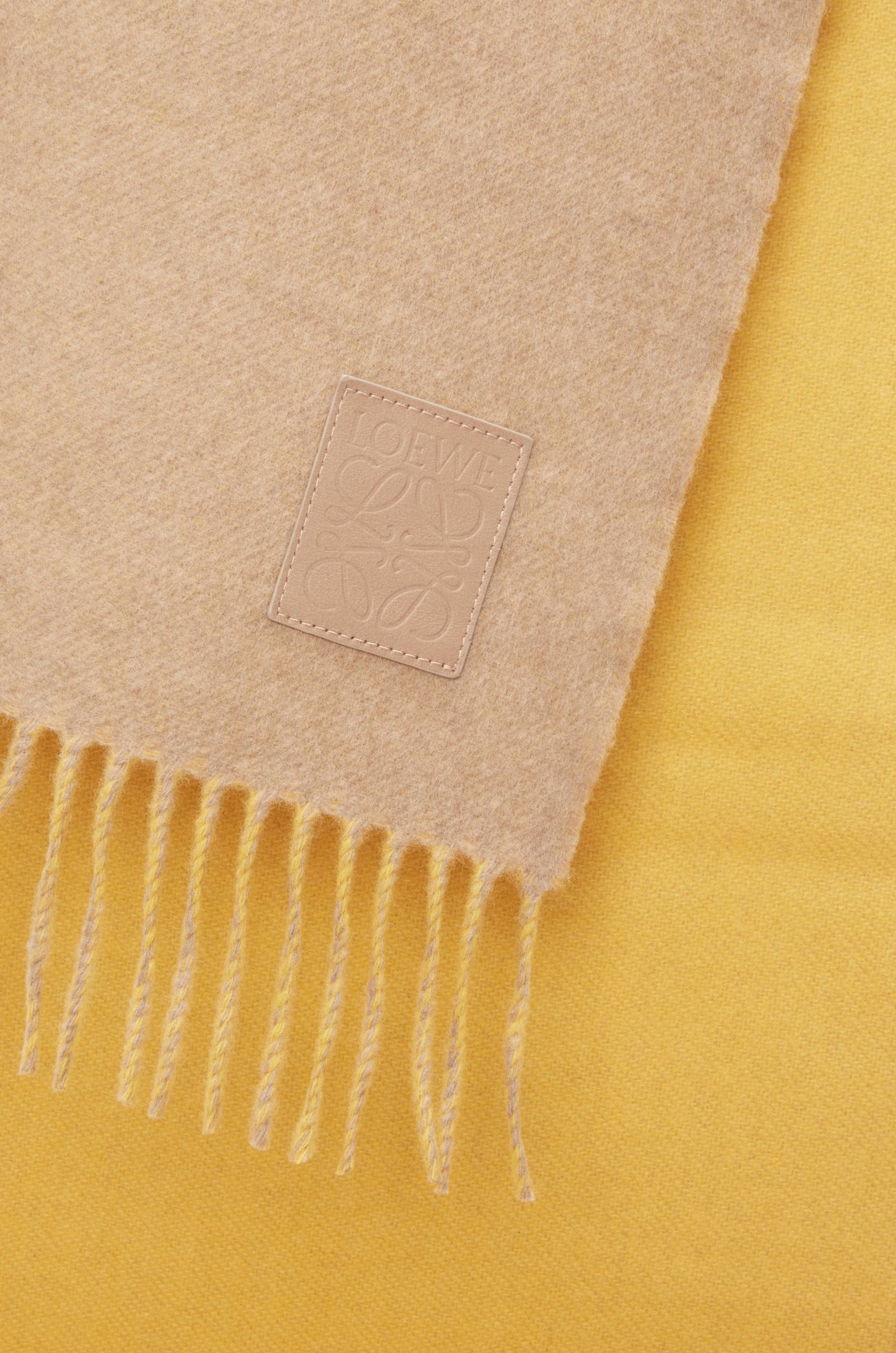 LOEWE Bufanda en lana y cashmere Beige/Amarillo