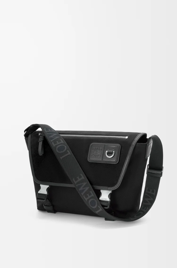 LOEWE フレックス メッセンジャーバック ミディアム（キャンバス&スエード） ブラック