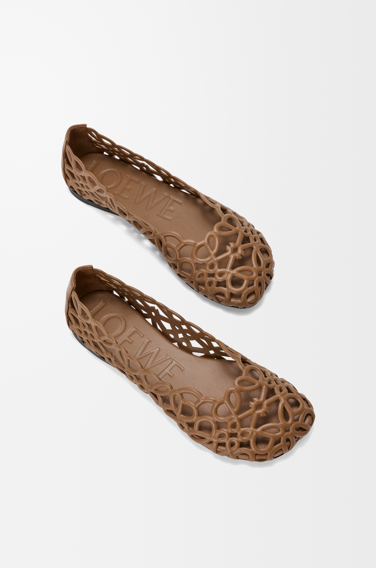 LOEWE Petal Anagram ballerina in lambskin Oak