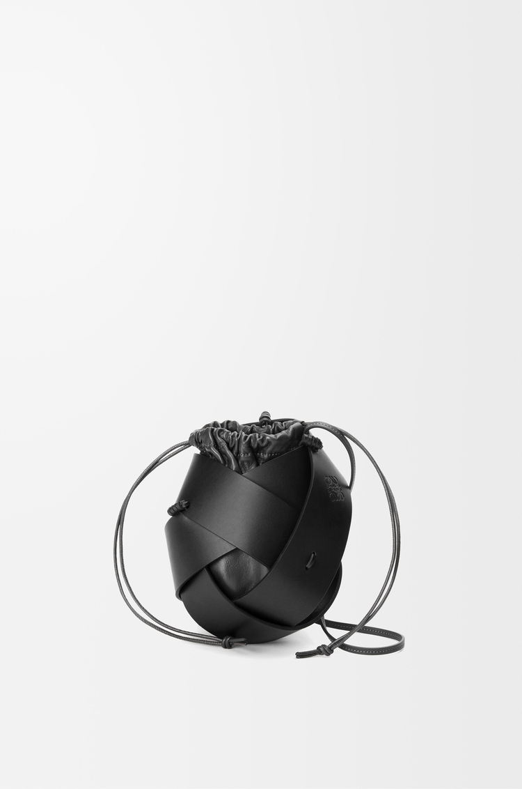 LOEWE Bolso pochette entrelazado en piel de ternera Negro