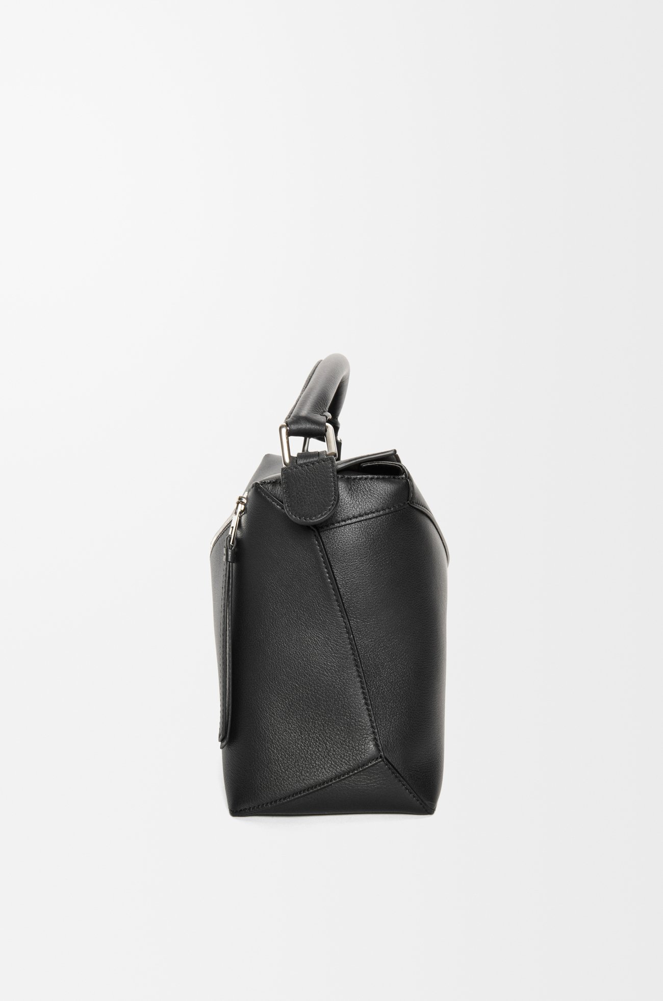 LOEWE Medium Puzzle Edge bag in classic calfskin Black