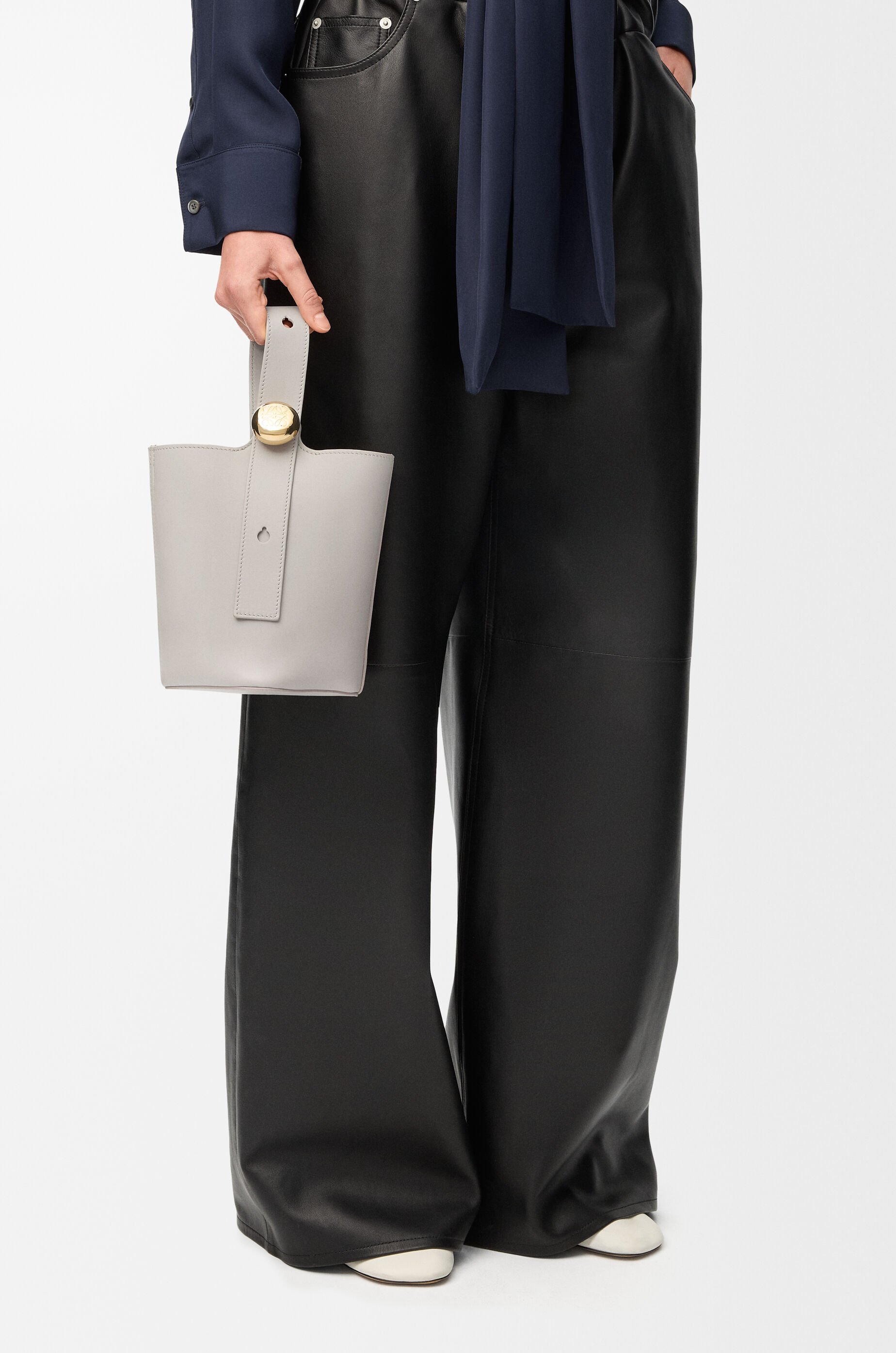 Mini Pebble bucket in smooth calfskin Grey - LOEWE