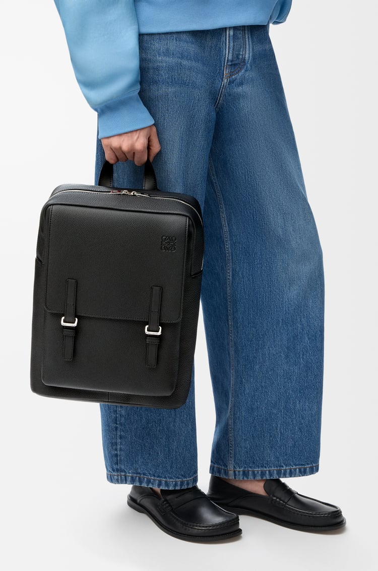 LOEWE ミリタリー バックパック（ソフトグレインカーフ） ブラック