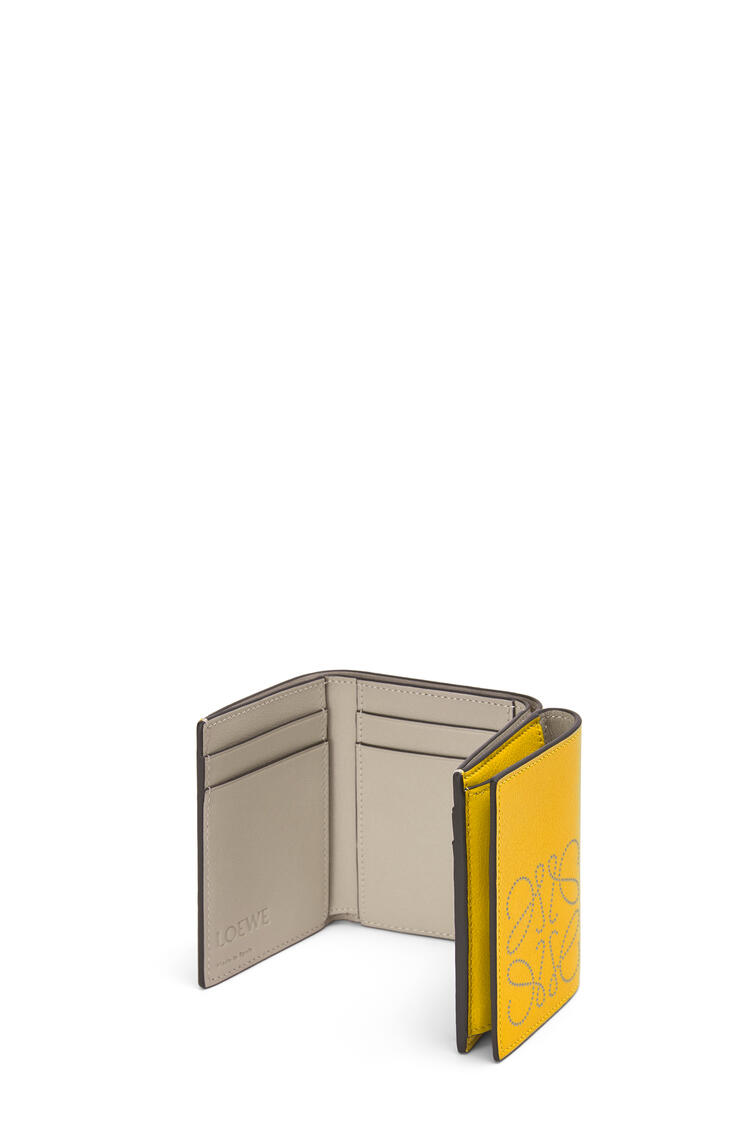 LOEWE Brand trifold 6 cardholder in classic calfskin Mustard/Light Oat