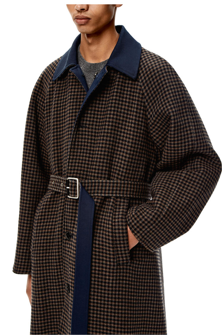 LOEWE Gabardina reversible en lana y algodón Negro/Marino/Marron pdp_rd