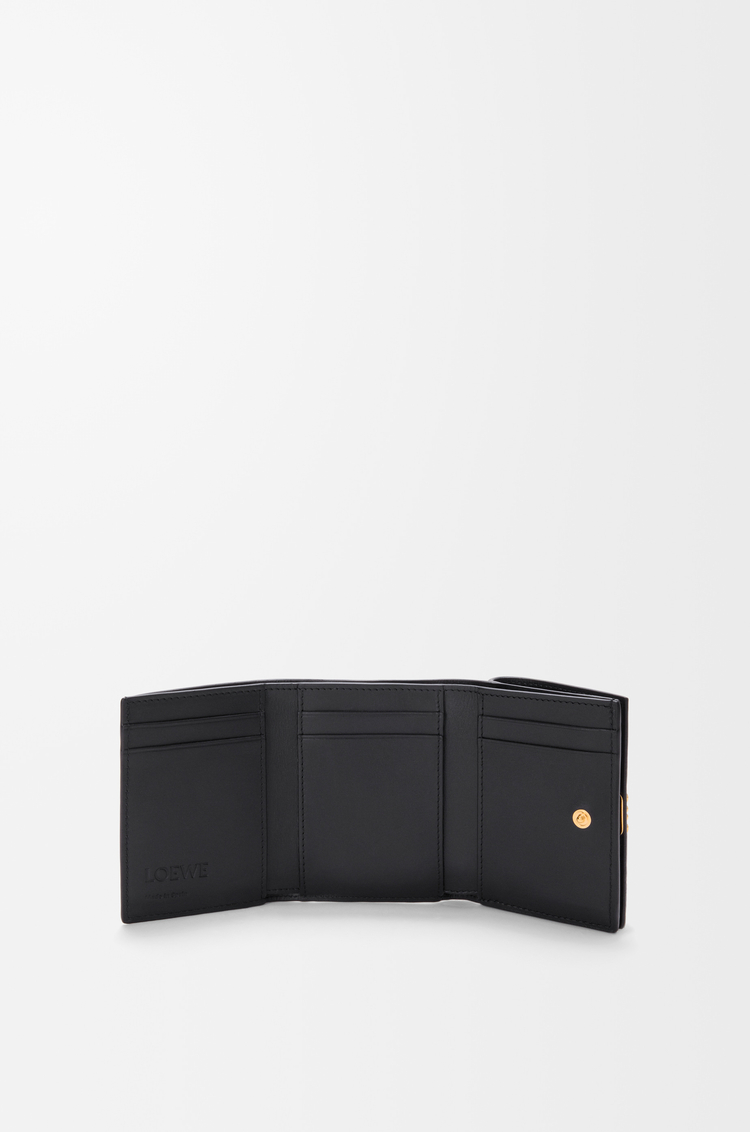 LOEWE Anagram trifold wallet in pebble grained calfskin Black/Gold