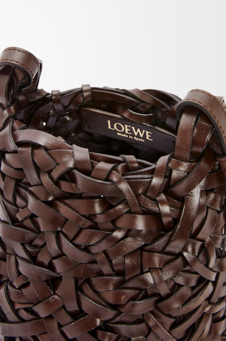 LOEWE ネスト バスケットバッグ スモール（カーフ） チェスナット