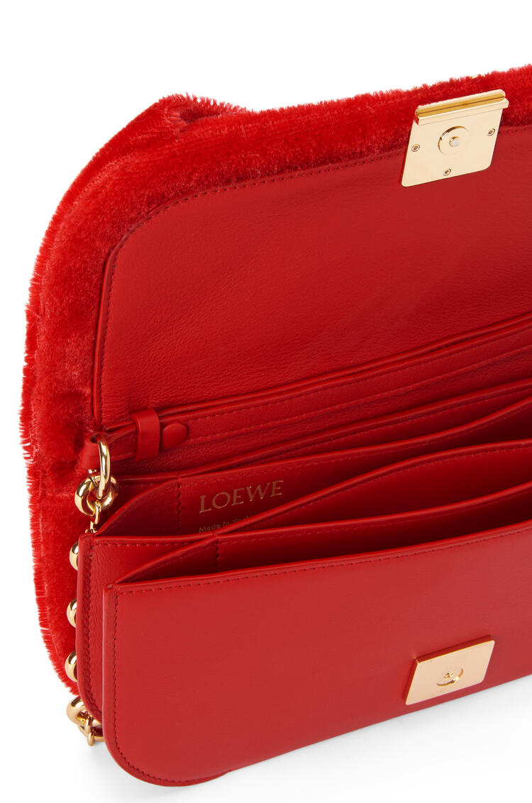 LOEWE Goya Long Chain Clutch in mohair and calfskin Scarlet Red pdp_rd