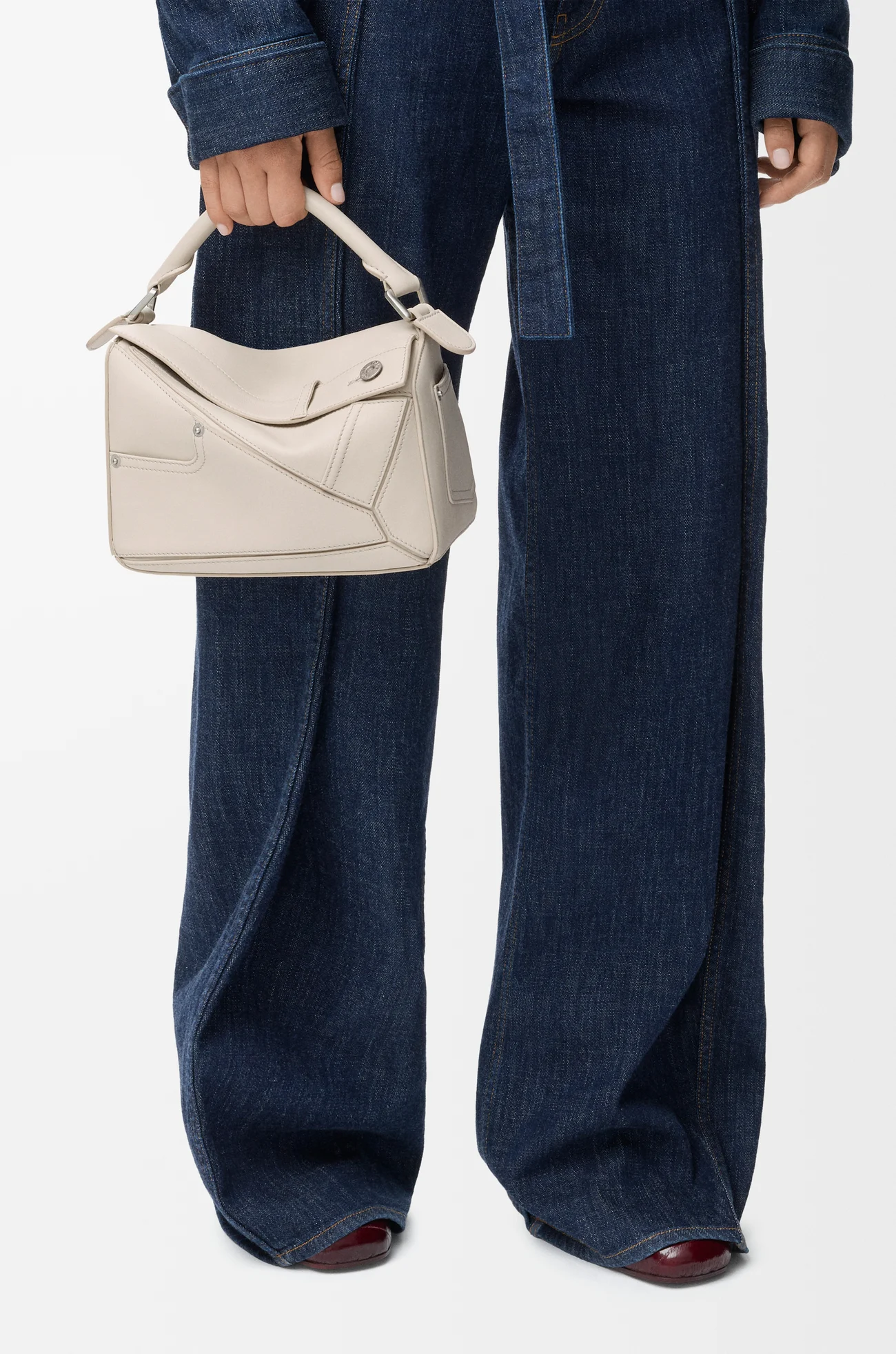 LOEWE Borsa Puzzle piccola Panta in pelle di vitello lucida Light Ghost