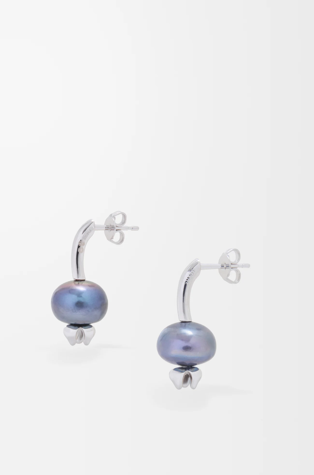 LOEWE Blueberry earrings in sterling silver and pearl Silver/Blue