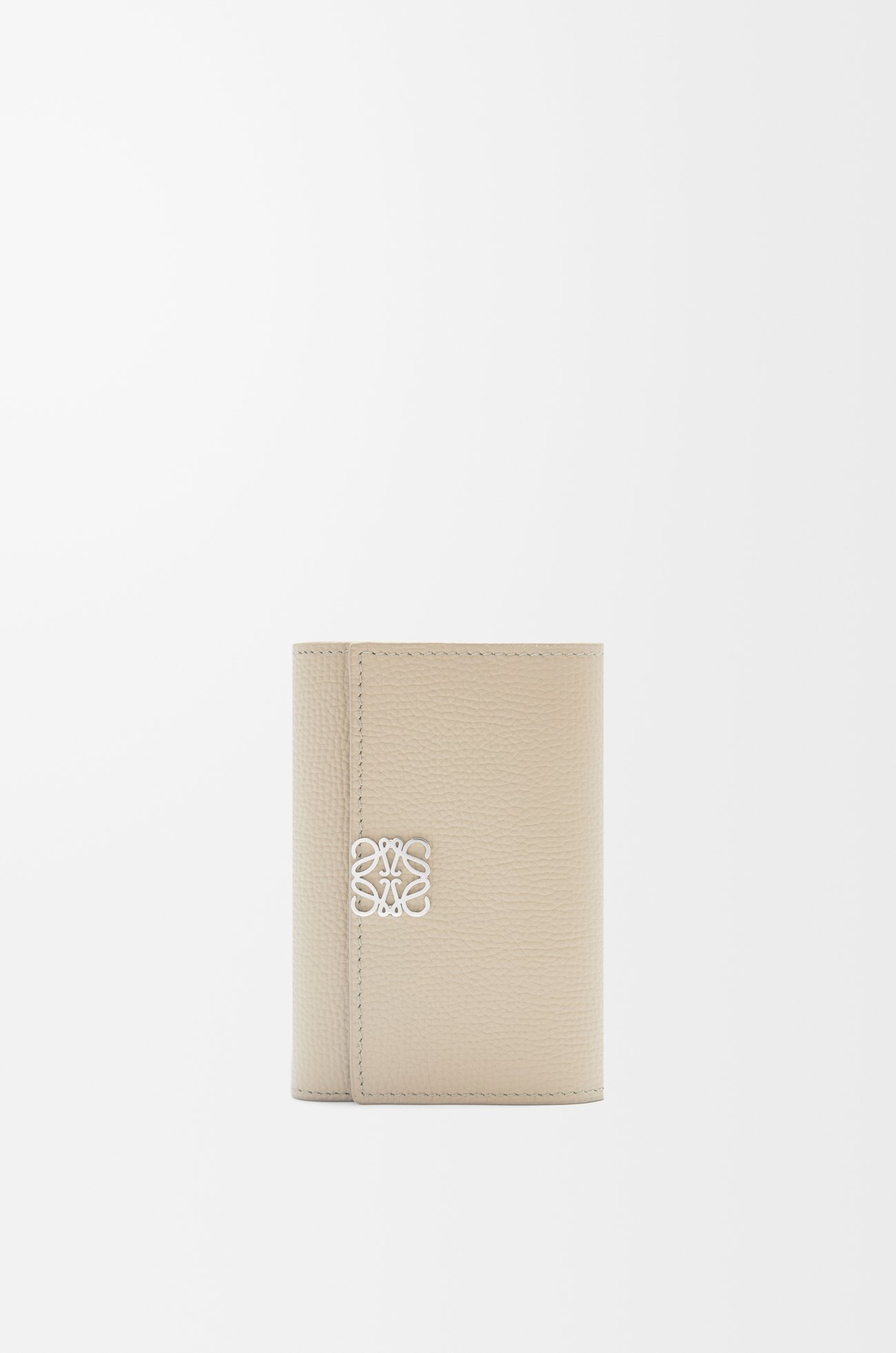 LOEWE Anagram small vertical wallet in pebble grained calfskin Light Ghost